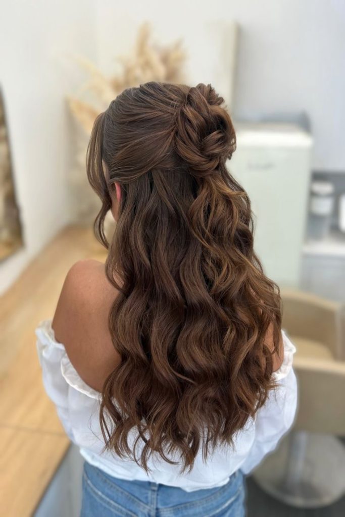 Dark Brown Voluminous Bun With Loose Waves Dark Brown Voluminous Bun With Loose Waves — Half Up Bun
