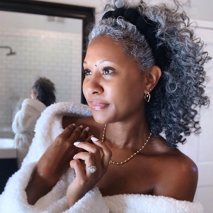 Shoulder Gray Curls Volume Shoulder Gray Curls Volume — Gray Curly Hair