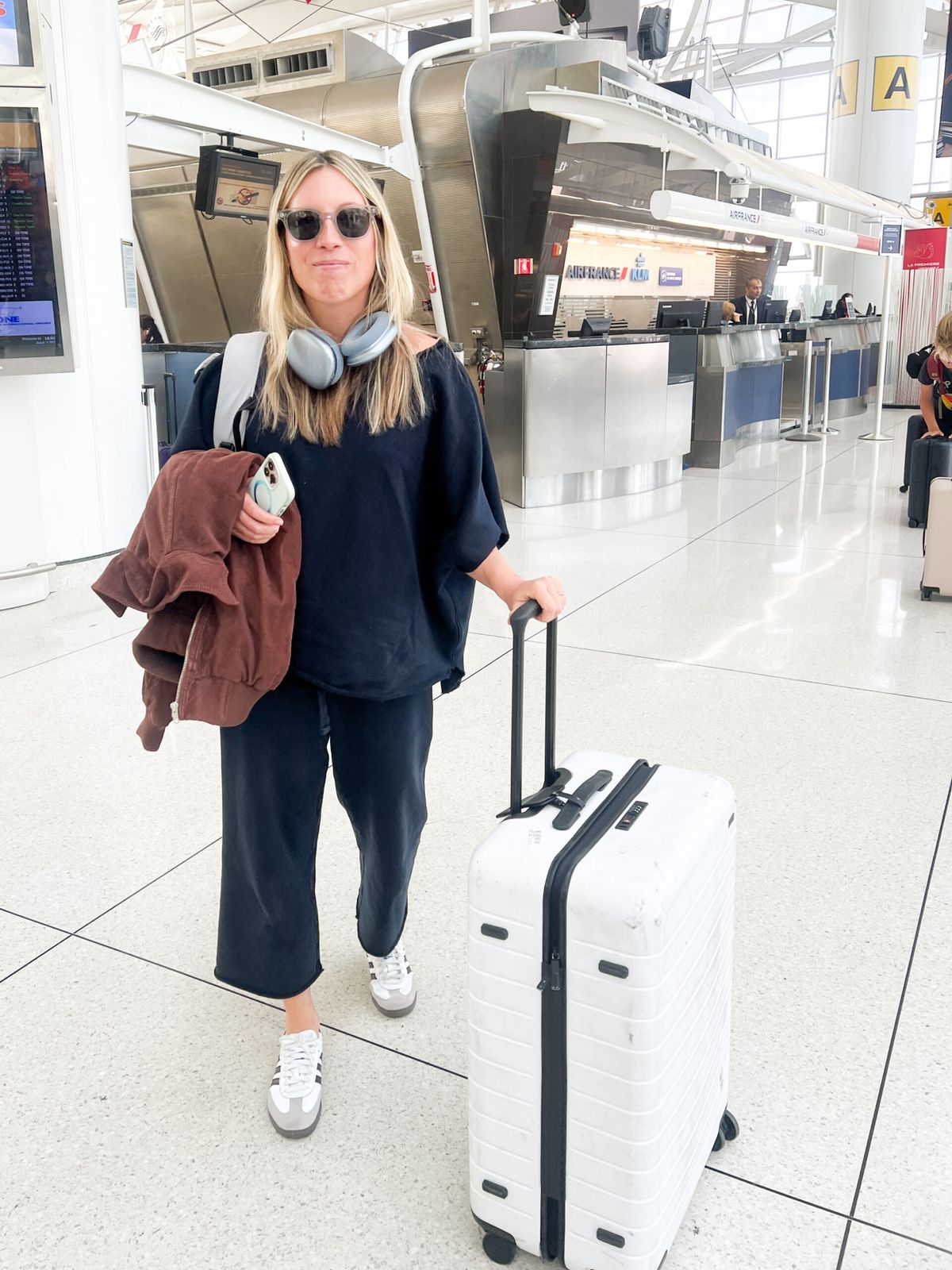 Oversized Navy Set with Hoodie Accent — Long Flight Outfits