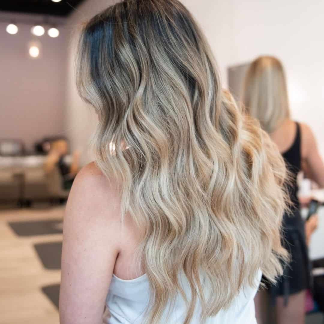 Seamless Color Transition Mid-Back Waves Dark Brown to Blonde Balayage Seamless Color Transition Mid-Back Waves Dark Brown to Blonde Balayage — Shadow Root