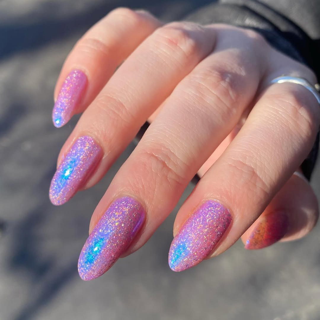 Pale Pink with Dense Iridescent Flakes Pale Pink with Dense Iridescent Flakes — Iridescent Nails