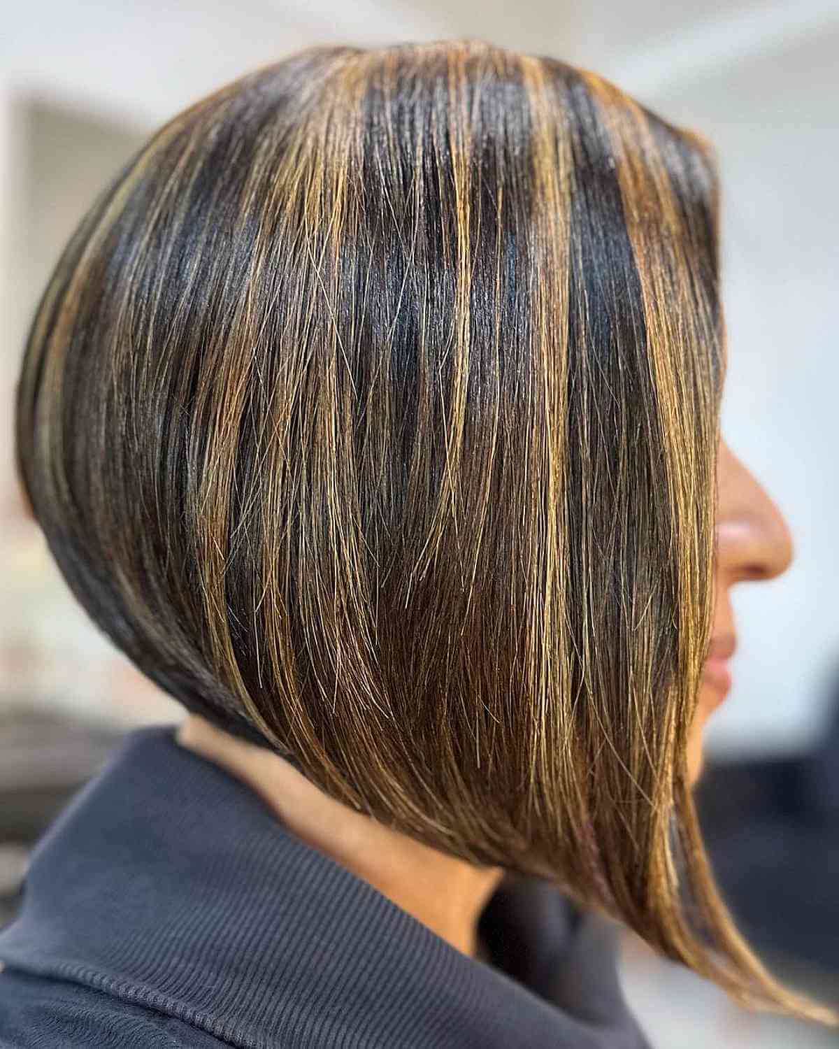 Angled Inverted Bob With Bold Highlights Angled Inverted Bob With Bold Highlights — Straight Hairstyles