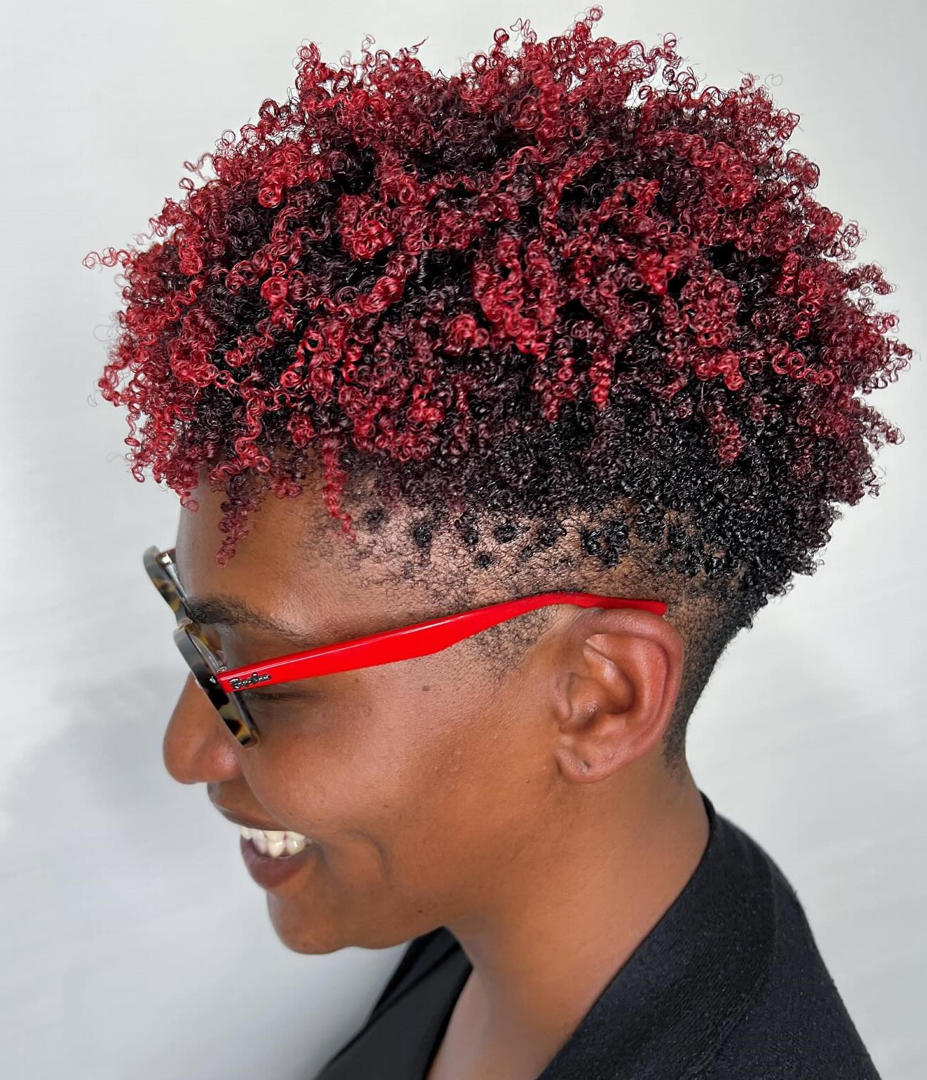 Vibrant Red Highlights on Pixie Cut Vibrant Red Highlights on Pixie Cut — Highlights on Black Women