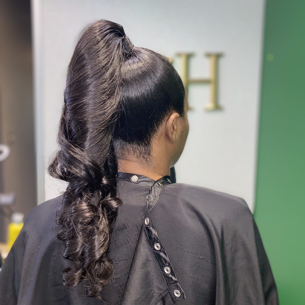 Voluminous Sculpted Black Ponytail — Loc Ponytail