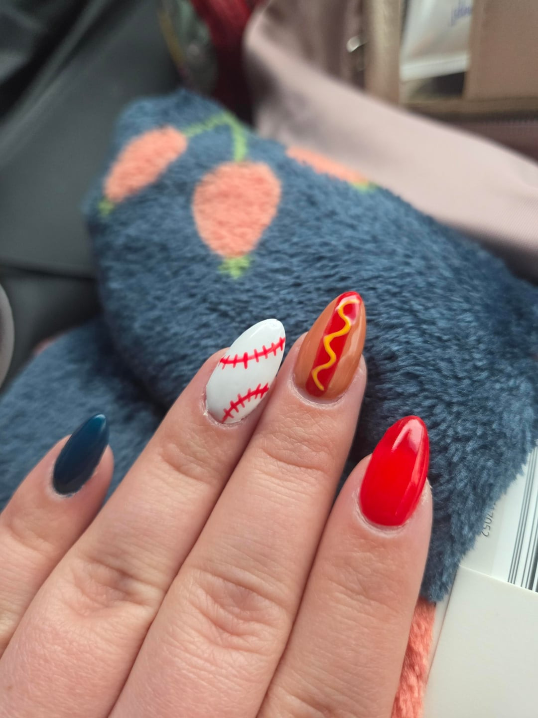 Glossy Visual Idea Glossy Visual Idea — Softball Mom Nails