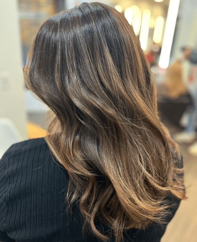 Collarbone Waves With Caramel Balayage Collarbone Waves With Caramel Balayage — Hair Color Ideas for Dark Hair