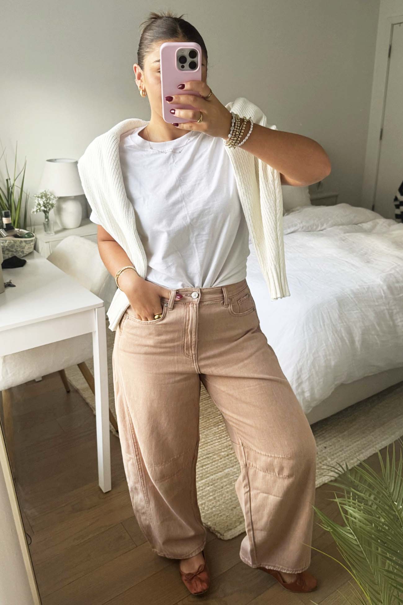 Cozy Casual Style with Tan Barrel Jeans and Knit Sweater Cozy Casual Style with Tan Barrel Jeans and Knit Sweater