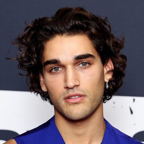 Collarbone Length Loose Curls — Fluffy Hair Men