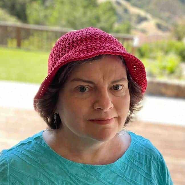 Shoulder Visual Idea Shoulder Visual Idea — Bucket Hat Hairstyles