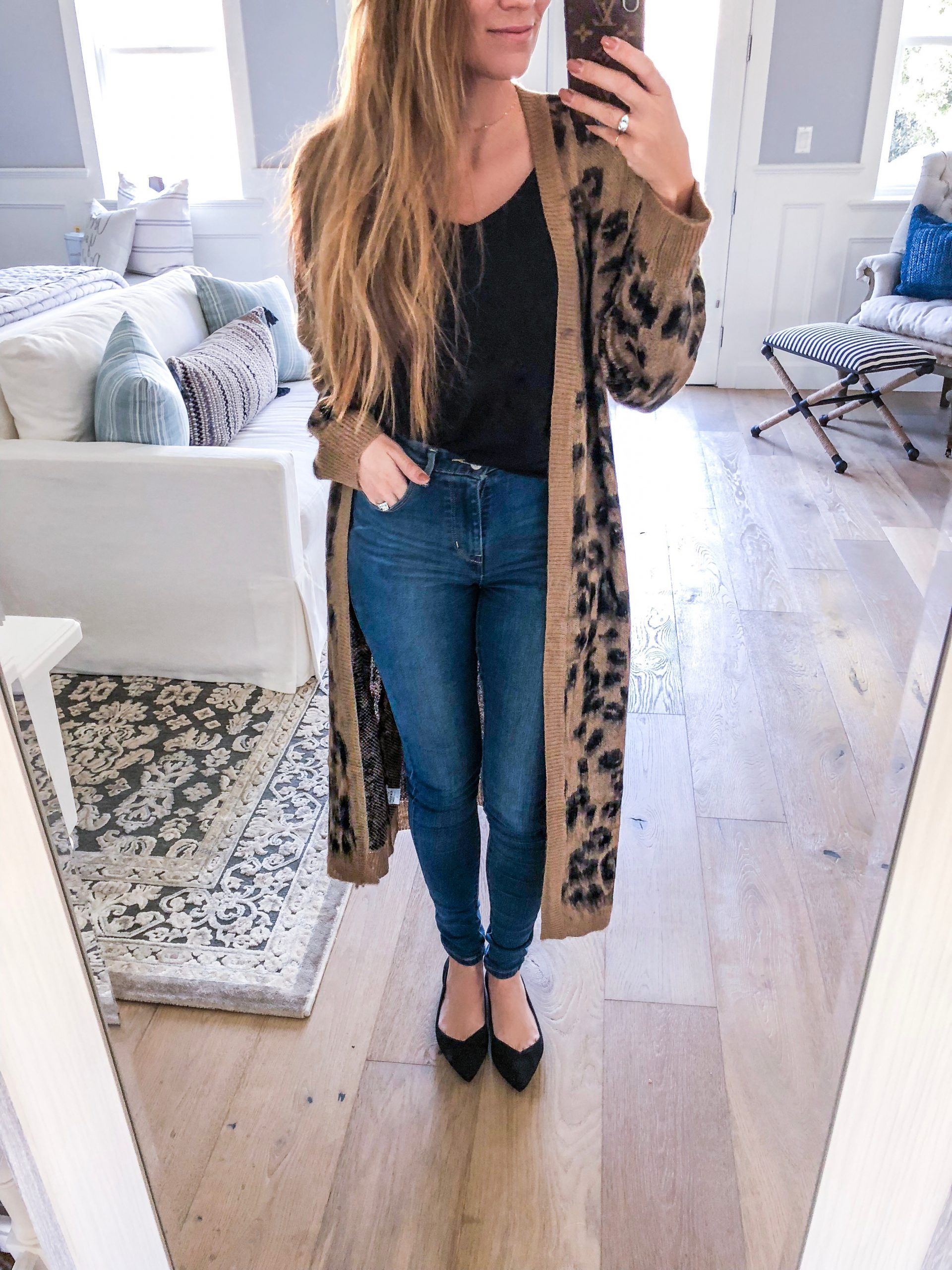 Black Pointed-Toe Flats Outfit Idea — Skinny Jeans Outfits
