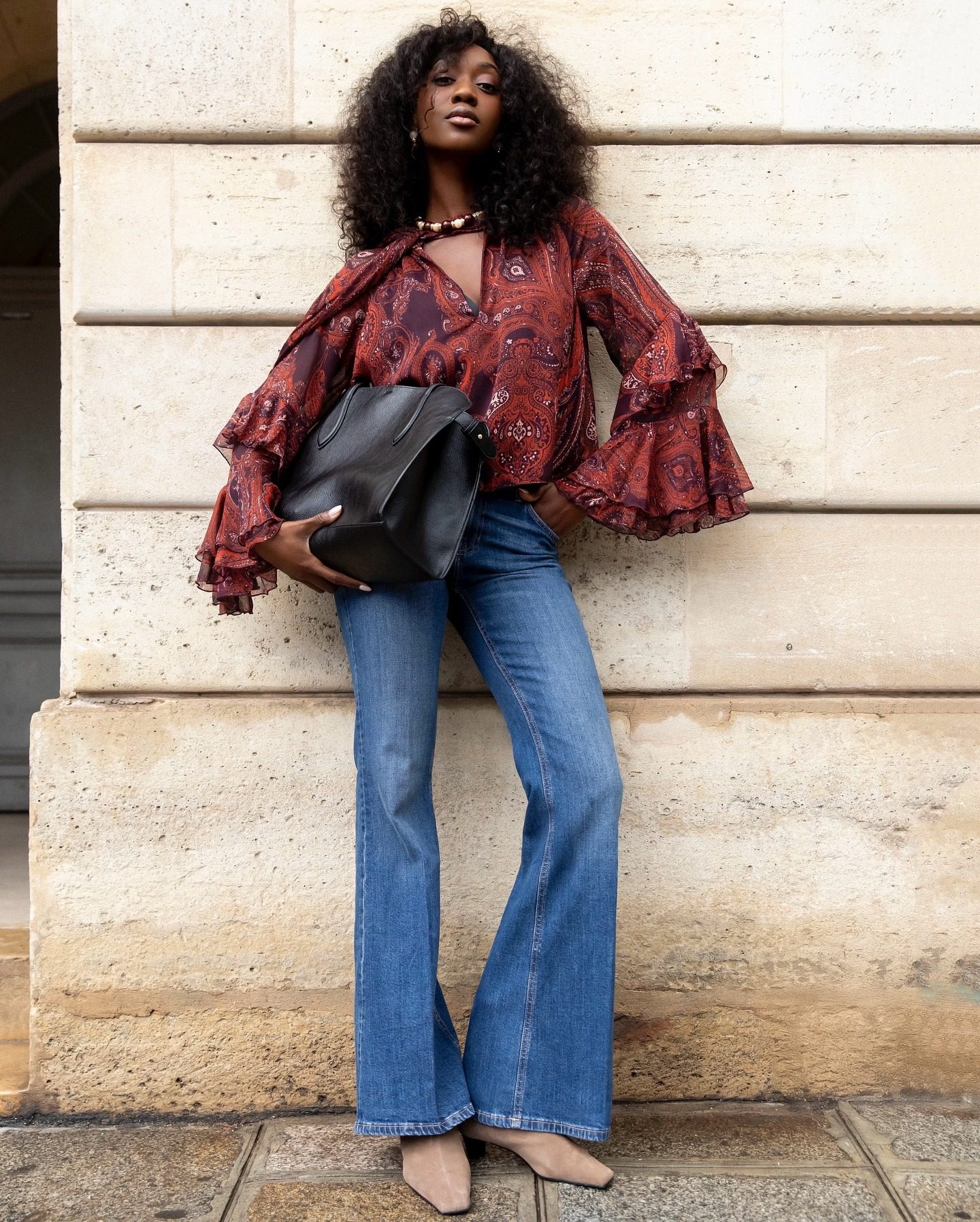 Ruffled Sleeve Blouse Adds Drama to Blue Flares — Flare Jeans Outfits