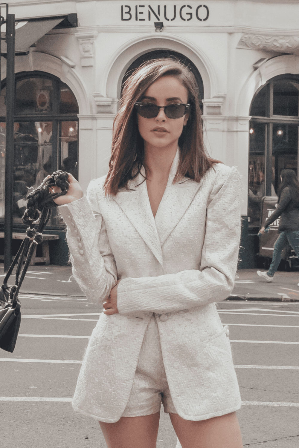 White Tweed Blazer and Shorts Set for Smart Occasions White Tweed Blazer and Shorts Set for Smart Occasions — Neutral Outfits