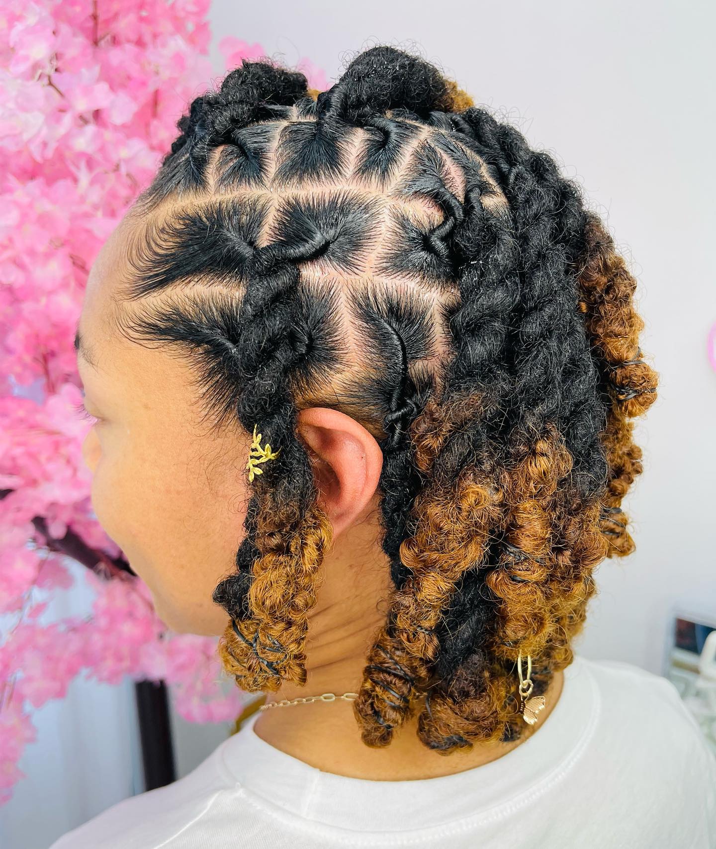Geometric Parting with Ombre Ends — Two Strand Twists