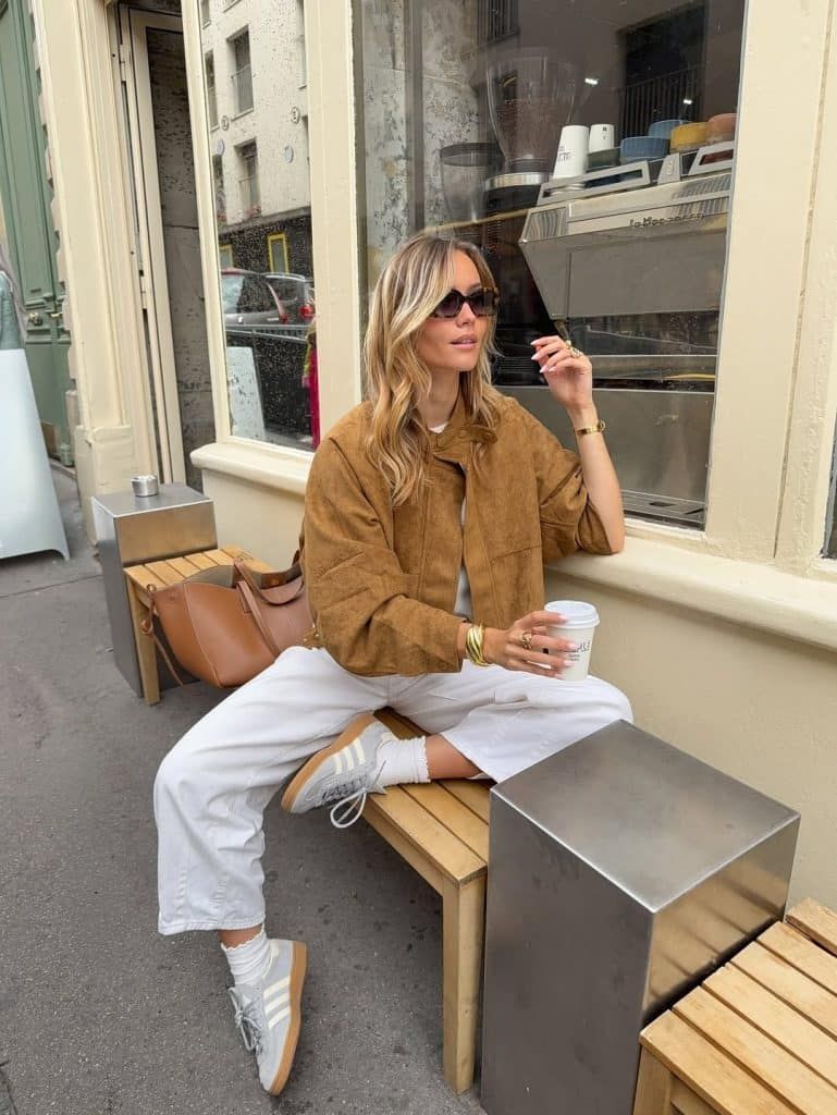 What to Wear on a Coffee Date? Chic Outfit Ideas You'll Love!