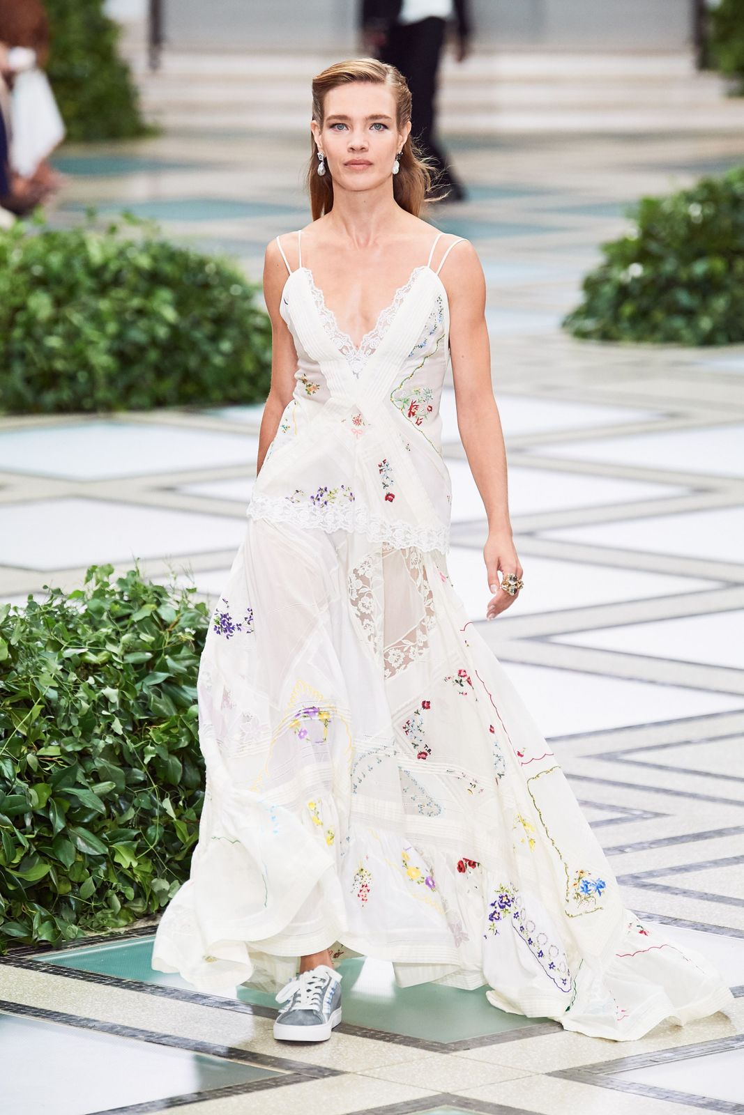 Embroidered Sheer Maxi Dress with Sneakers Embroidered Sheer Maxi Dress with Sneakers — Tory Burch Outfits