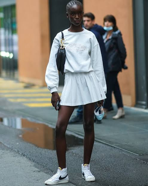 Oversized Sweatshirt and Pleated Skirt for Athleisure Tennis Style — Tennis Match Outfits