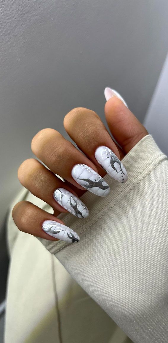 Visual Idea Visual Idea — Snake Print Nails