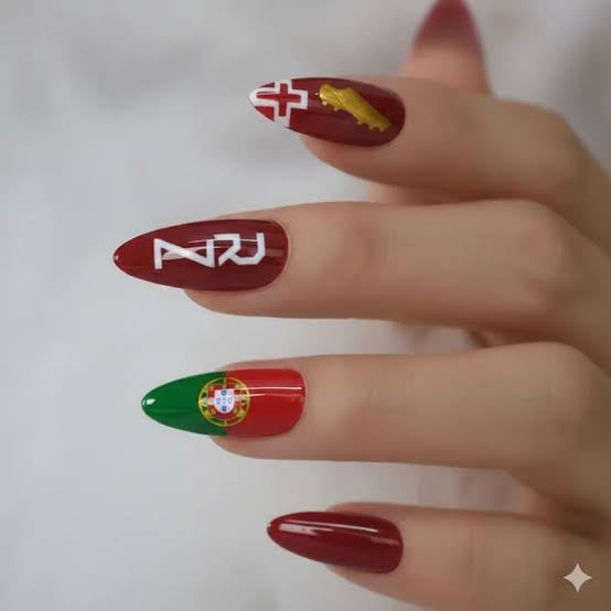 Glossy Visual Idea Glossy Visual Idea — Soccer Nails