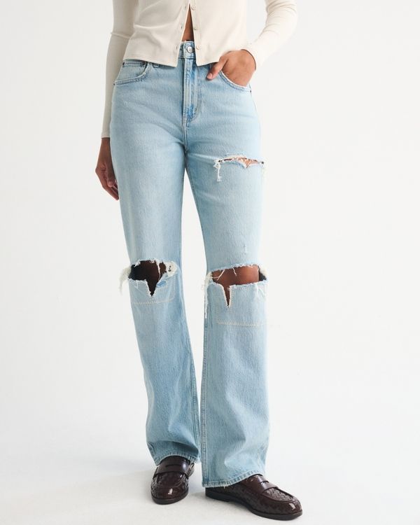 Casual Wide-Leg Ripped Jeans with Cream Cardigan and Loafers
