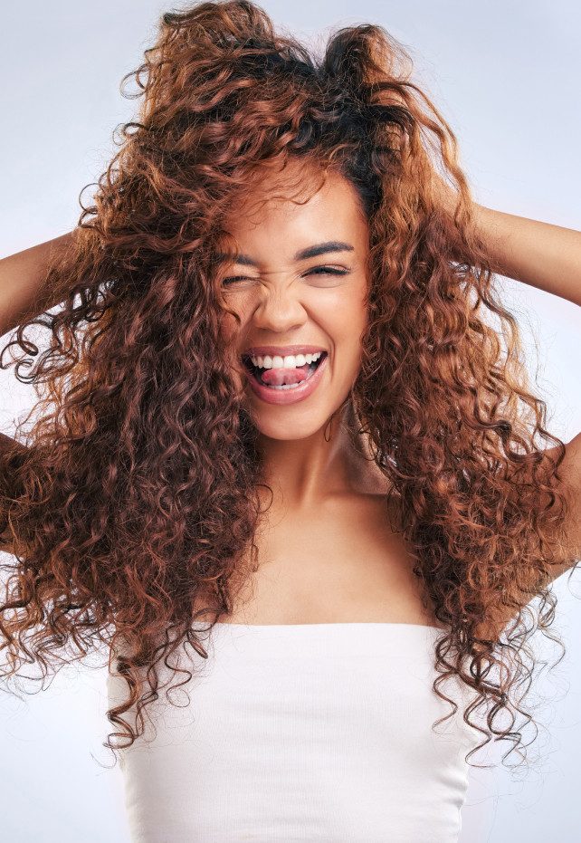 Collarbone Air-Dried With Auburn Collarbone Air-Dried With Auburn — Highlights on Curly Hair