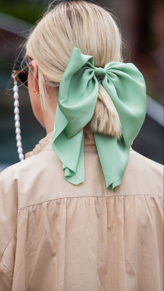 Light Blonde Straight Ponytail With Green Bow — Low Ponytail with Bow