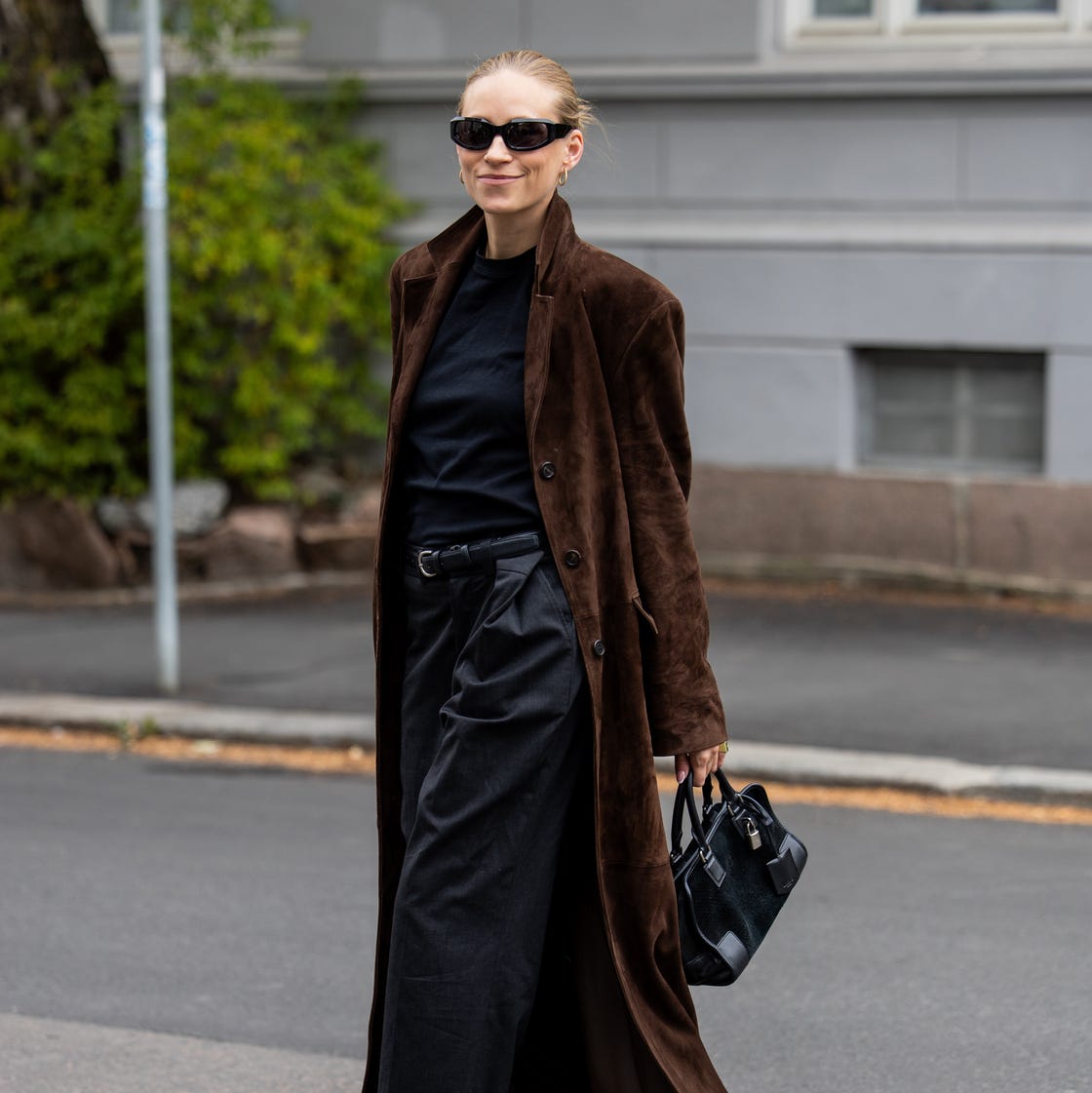 Camel Blazer with Black Turtleneck and Trousers Camel Blazer with Black Turtleneck and Trousers — Black and Brown Outfits