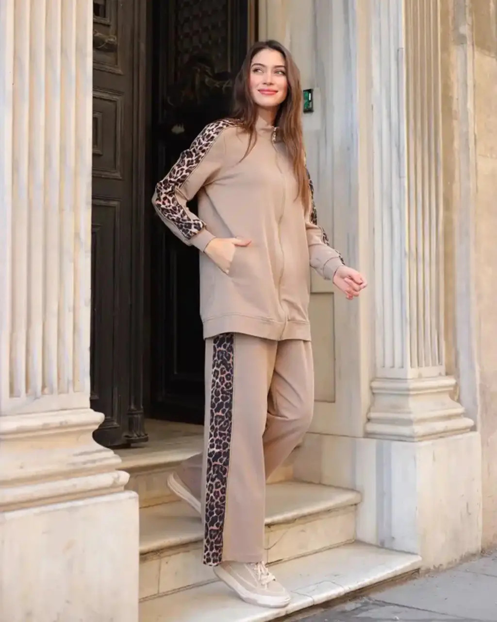 Leopard Print Accents on a Beige Tracksuit for Athleisure Style Leopard Print Accents on a Beige Tracksuit for Athleisure Style — Sporty Chic Outfits