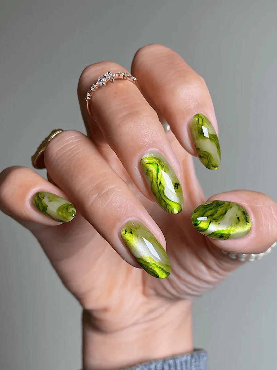 Medium Almond Green Gold Marbled Watercolor — Watercolor Nails