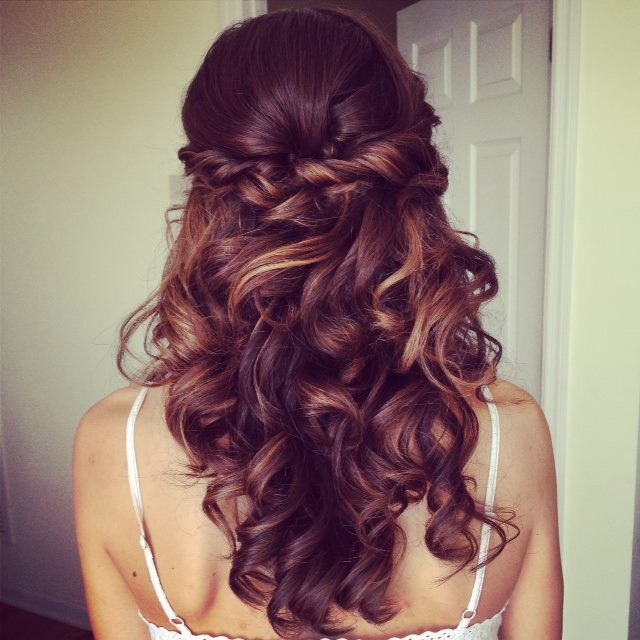 Wavy Thick Visual Idea — Half Up Half Down Medium Hair