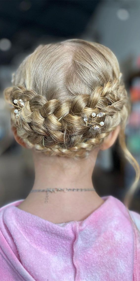 Middle Visual Idea Middle Visual Idea — Flower Girl Hairstyles