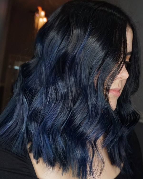 Visual Idea — Close-Up Take Visual Idea — Close-Up Take — Blue Highlights on Black Hair