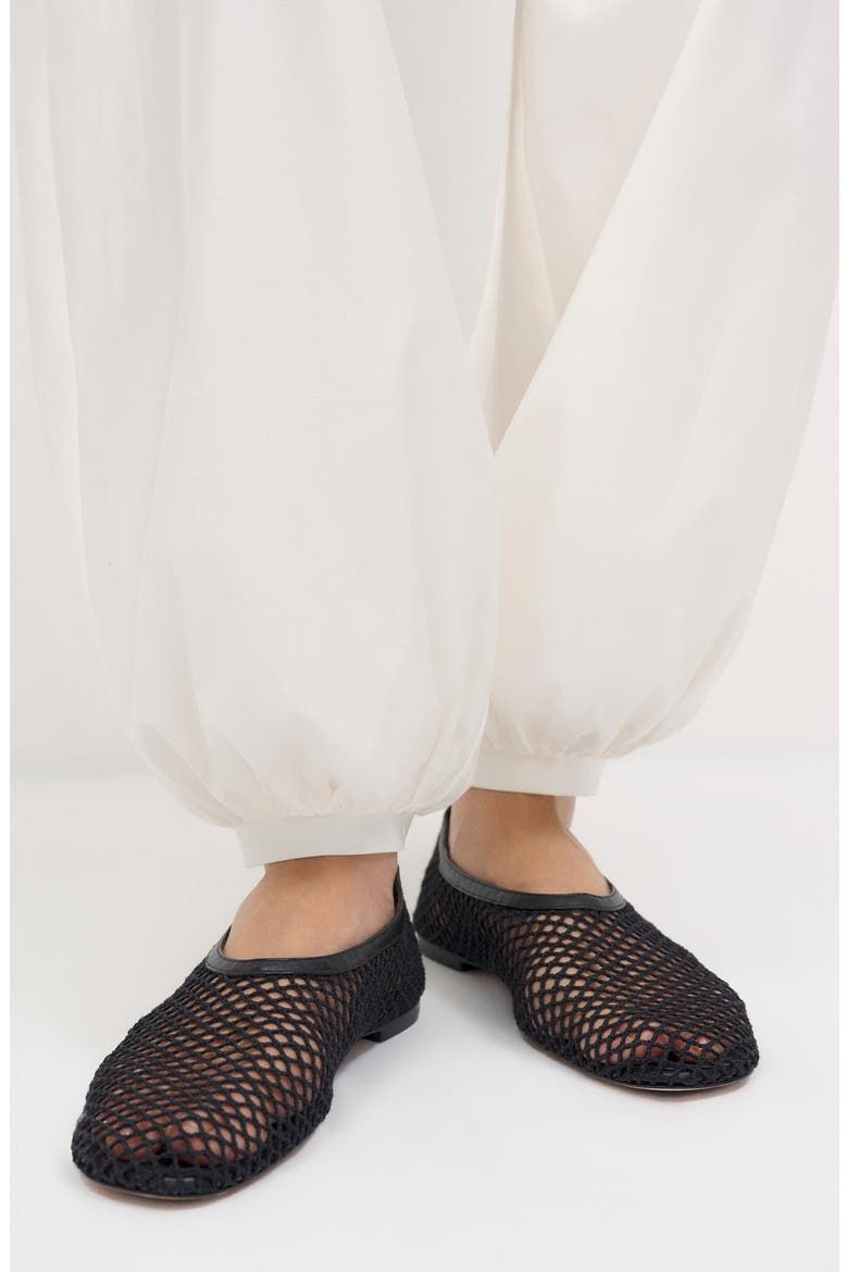 Black Mesh Flats with Voluminous White Balloon Trousers Black Mesh Flats with Voluminous White Balloon Trousers — Mesh Ballet Flats Outfits