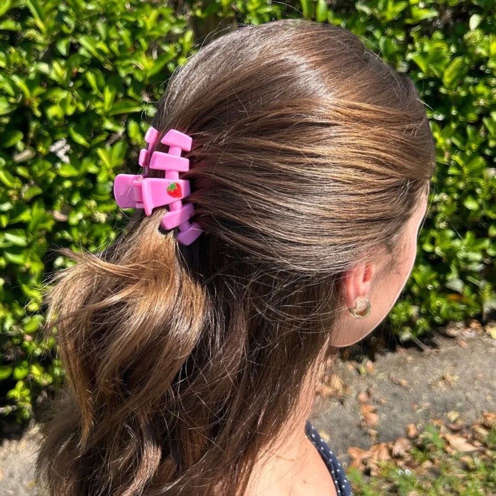 Shoulder Half-Up Half-Down with Red Clip — Mini Claw Clip Hairstyles
