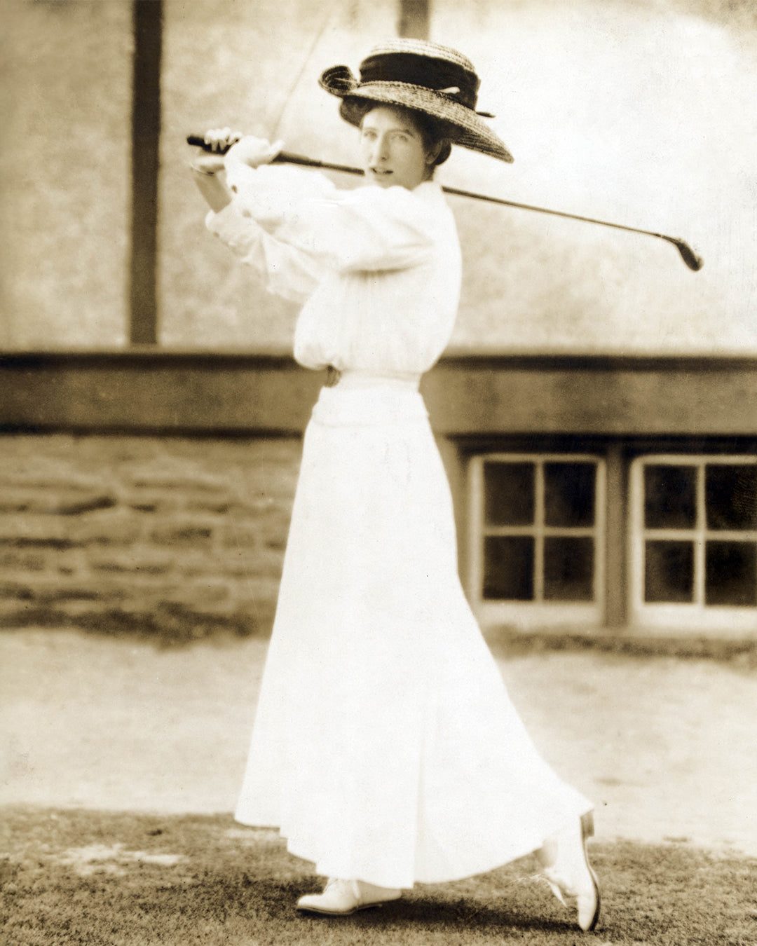Vintage White Blouse and Flowing Skirt with Straw Hat — Golf Tournament Outfits