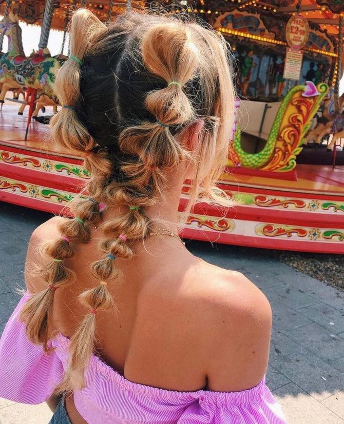 Light Blonde Bubble Braids With Colorful Elastics Light Blonde Bubble Braids With Colorful Elastics