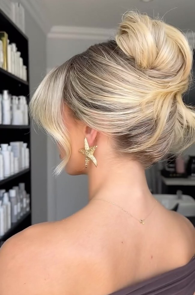High Voluminous Messy Ash Blonde Bun High Voluminous Messy Ash Blonde Bun — Updos for Long Hair