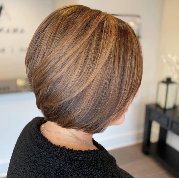 Collarbone Visual Idea — Hairstyles for Double Chin
