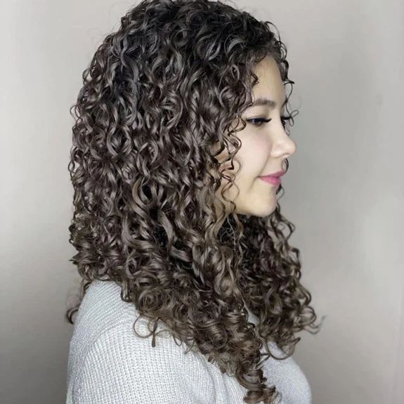 Collarbone Spiral Curls Side View Collarbone Spiral Curls Side View — Spiral Perm