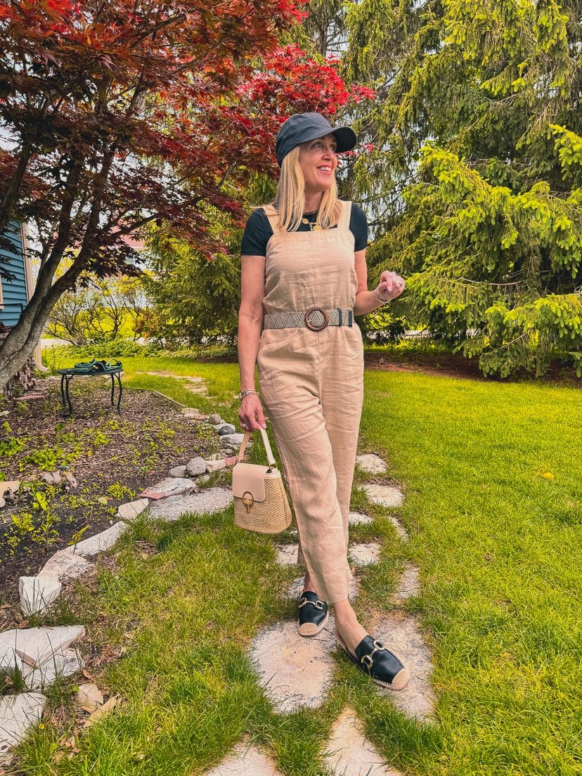 Weekend Ready: Linen Overalls with a Casual Layer — Jumpsuit Outfits