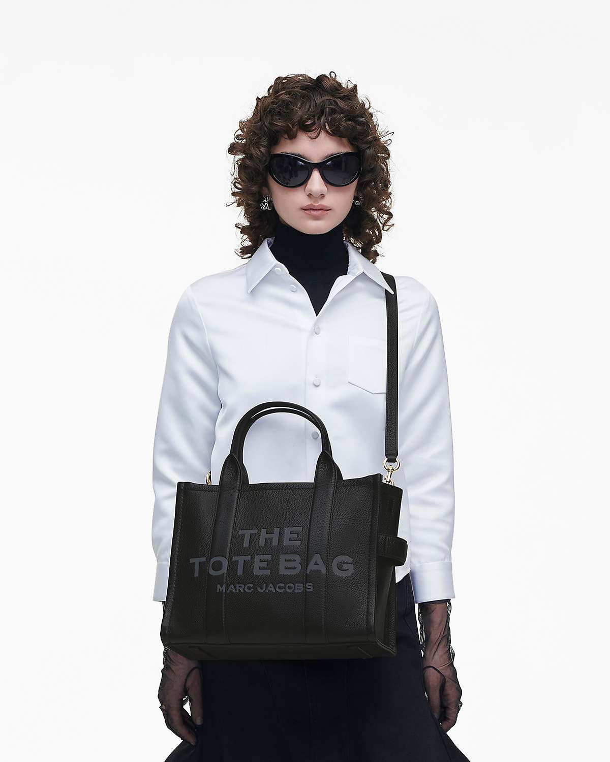 Monochromatic Elegance with a Black Leather Tote Monochromatic Elegance with a Black Leather Tote — Marc Jacobs Tote Outfits