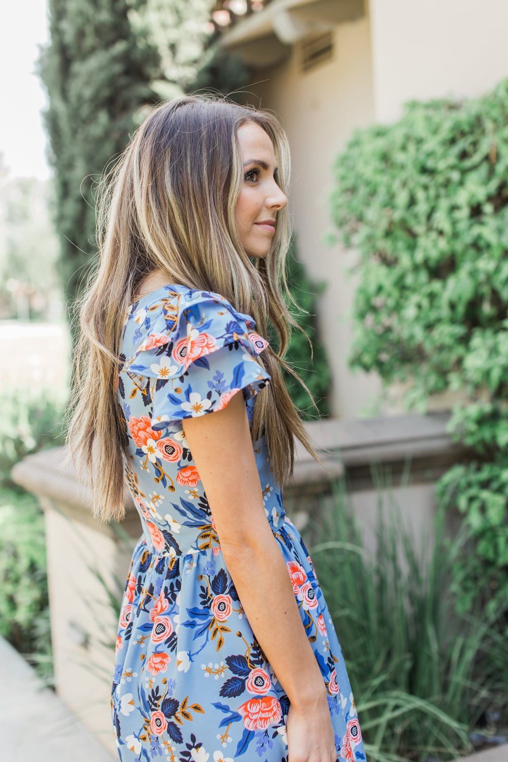 Casual Summer Midi: Black Floral Dress with Espadrille Wedges Casual Summer Midi: Black Floral Dress with Espadrille Wedges — Floral Dress Outfits