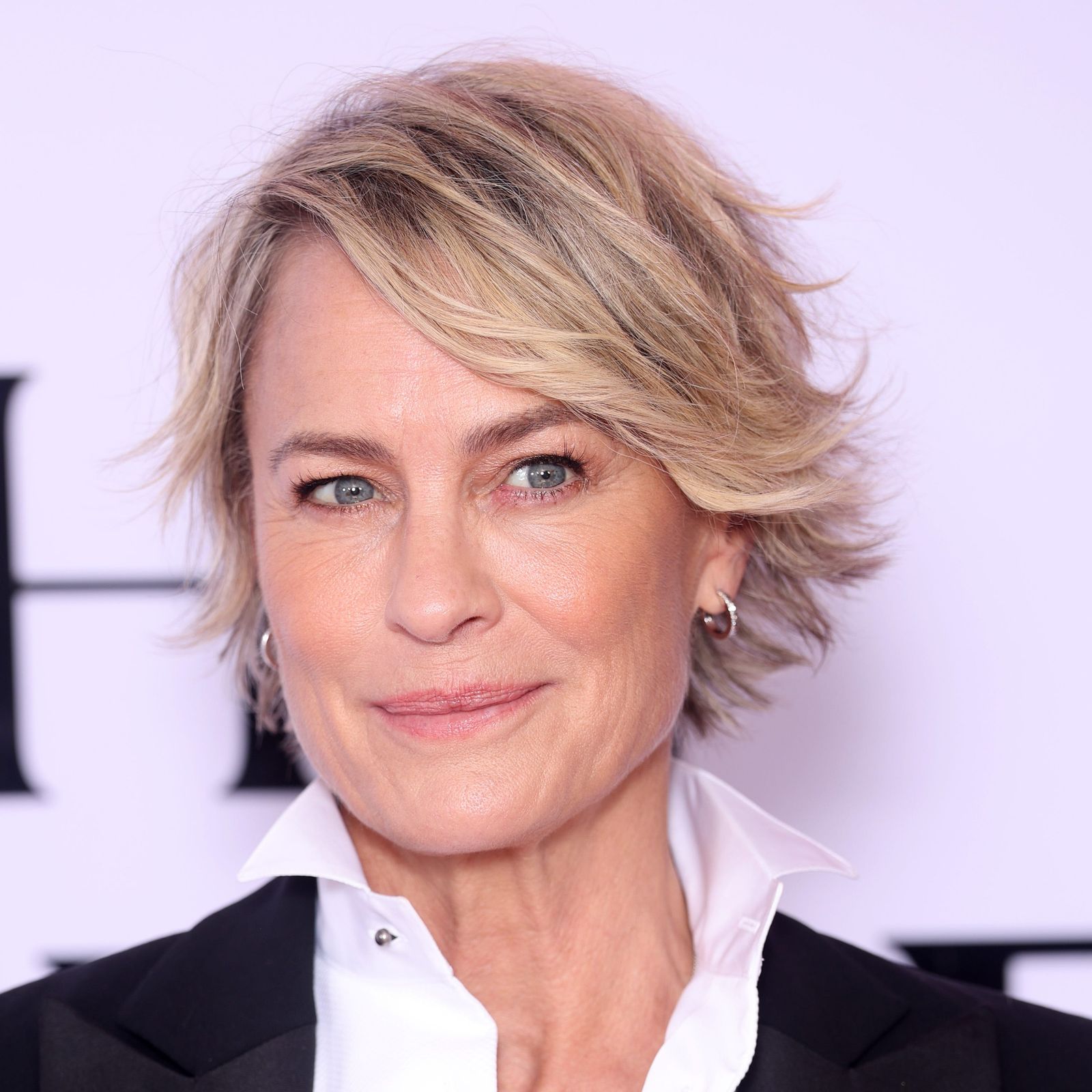 Ash Blonde With Lighter Highlights Visual Idea Ash Blonde With Lighter Highlights Visual Idea — Haircuts for Fine Hair