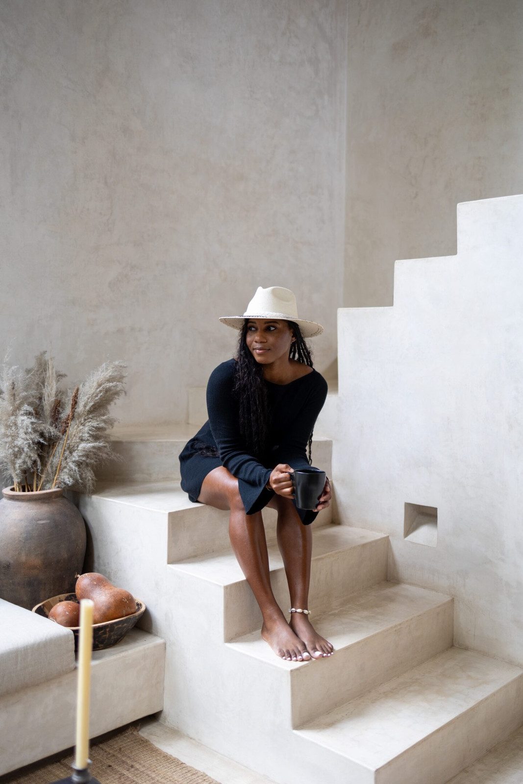 Long Sleeve Knit Dress with Wide-Brimmed Hat for Casual Summer — Tulum Outfits