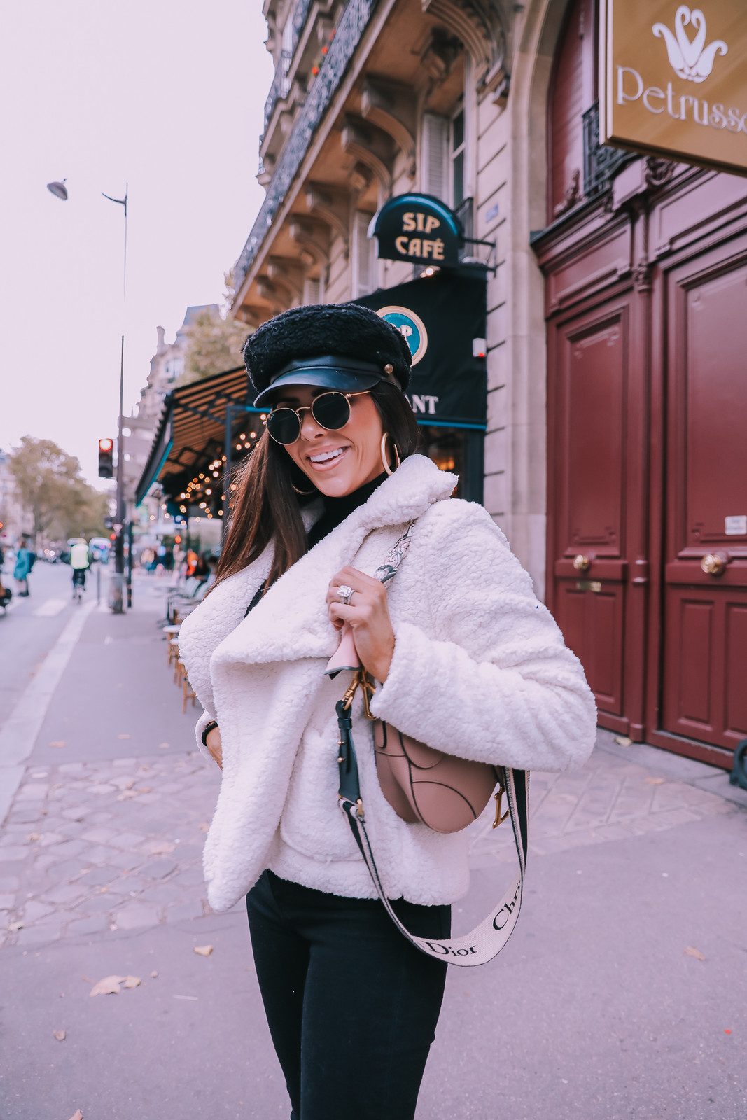 Street Style Comfort with a Beige Dior Saddle Bag Street Style Comfort with a Beige Dior Saddle Bag — Dior Bag Outfits