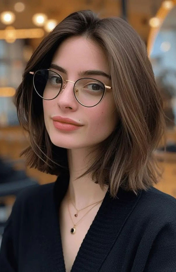 Collarbone Bob with Soft Wavy Layers Collarbone Bob with Soft Wavy Layers — Bob with Glasses