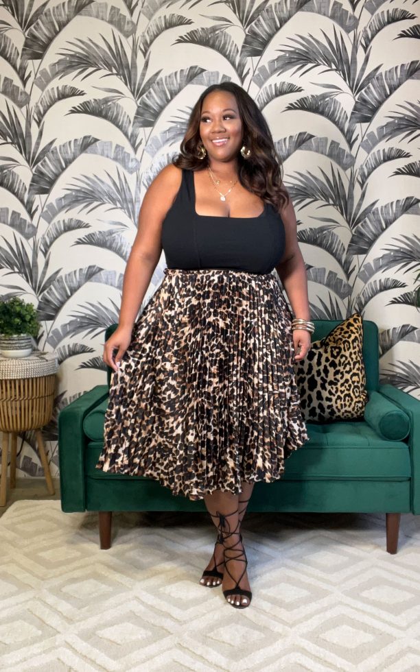 Casual Black Maxi Dress with Bucket Hat and Sneakers — Outfits for Black Women