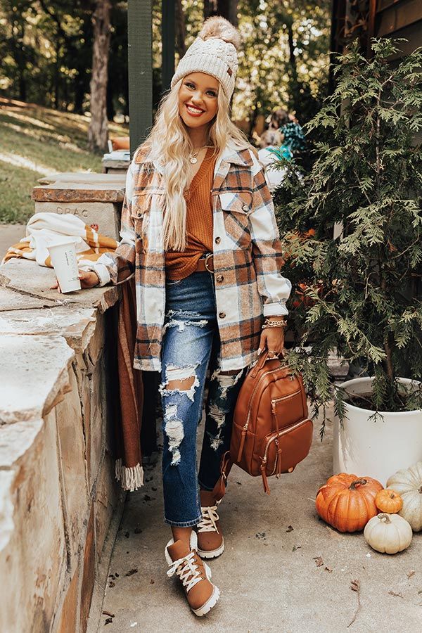Plaid Flannel Jacket and Beanie for Autumn Travel Plaid Flannel Jacket and Beanie for Autumn Travel — Road Trip Outfits