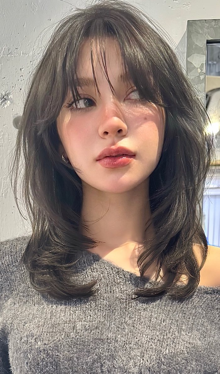 Layered Haircut Visual Idea — Medium Hair with Bangs