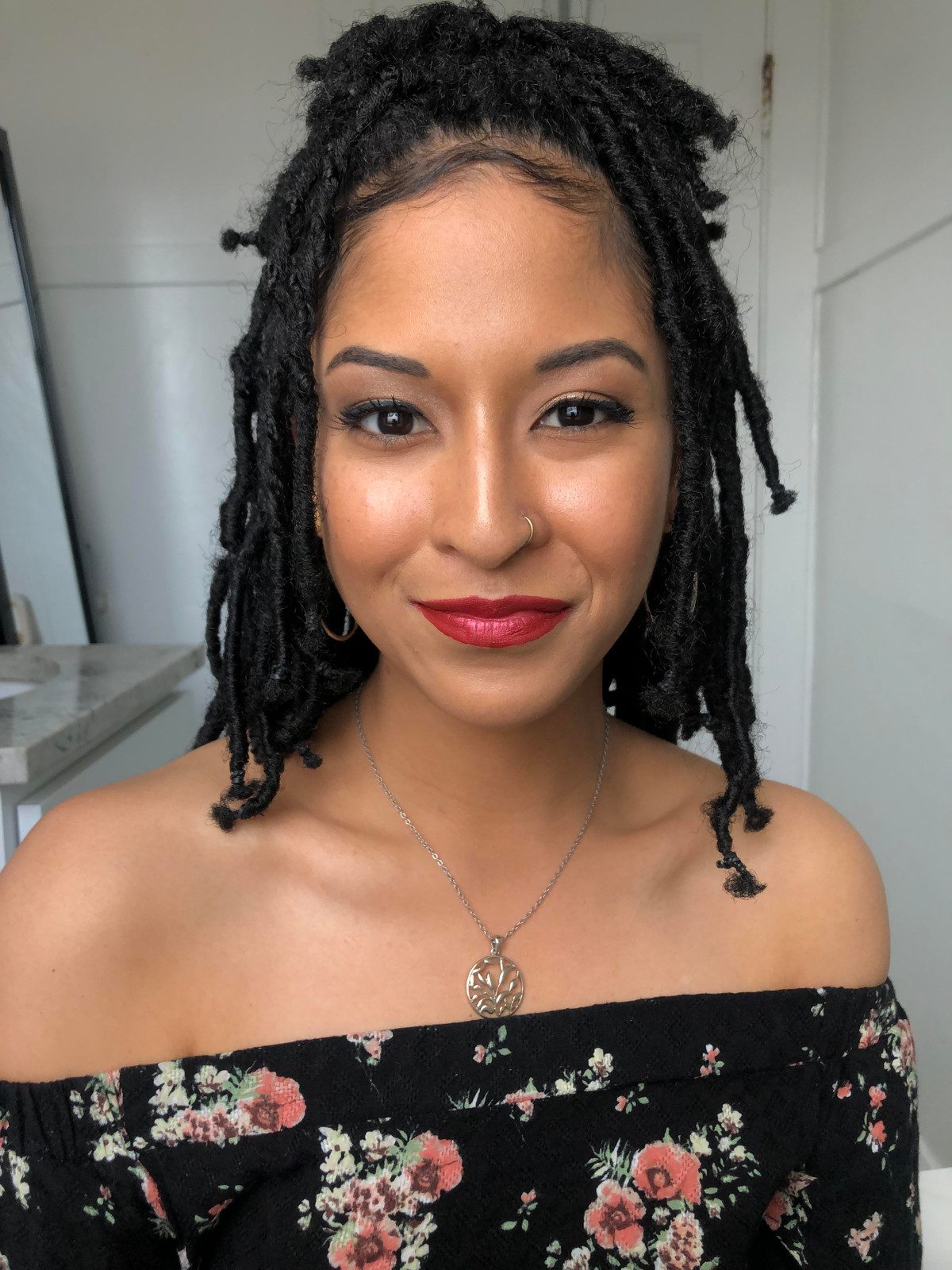 Front View Shoulder-Length Wavy Black Faux Locs Front View Shoulder-Length Wavy Black Faux Locs — Faux Locs Bob