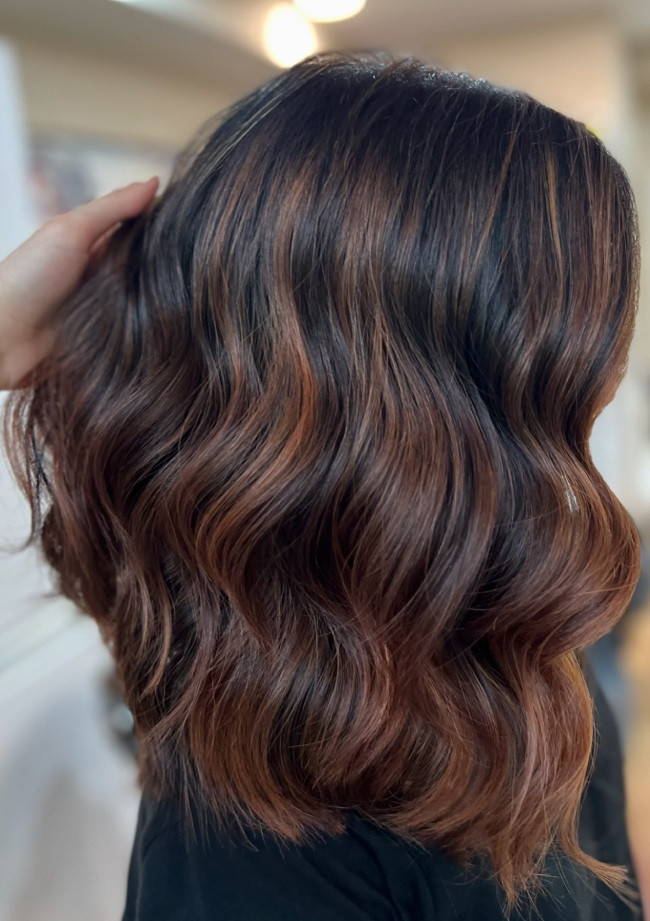 Collarbone Visual Idea — Brunette Balayage